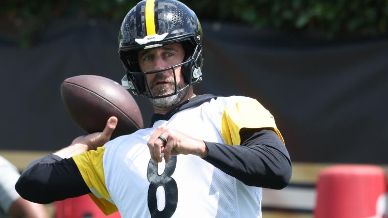 Hall of Fame Linebacker Predicts Aaron Rodgers' Future Success