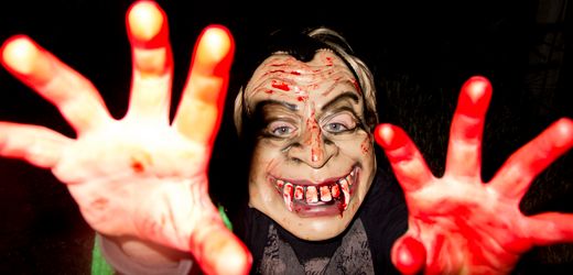 Halloween in Deutschland: Polizei untersucht Aufrufe zu Gewalt und Plünderungen, Wetter sorgt für gruselige Stimmung