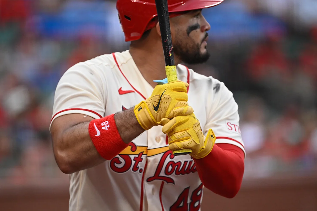 Herrera’s Walk-Off Double Lifts Cardinals Over Cubs