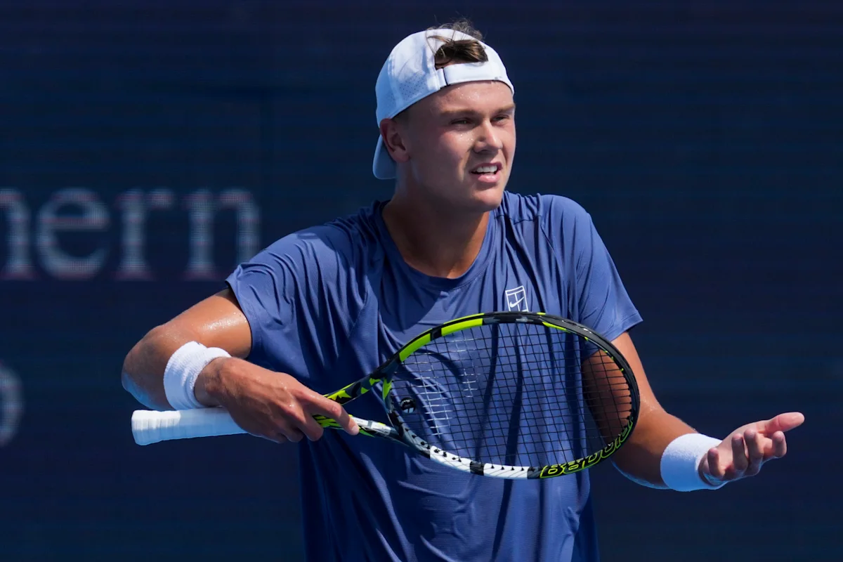 Holger Rune’s Practice Shirt Draws Fan Attention