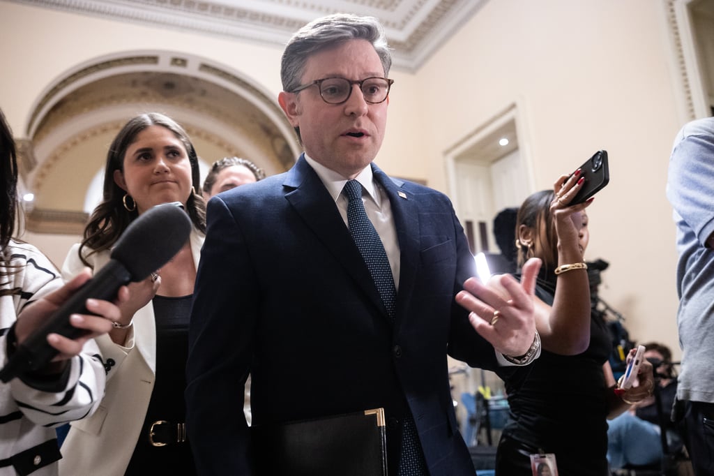 House Passes Ukraine Security Package with 18 Republican Votes; White House Threatens Veto