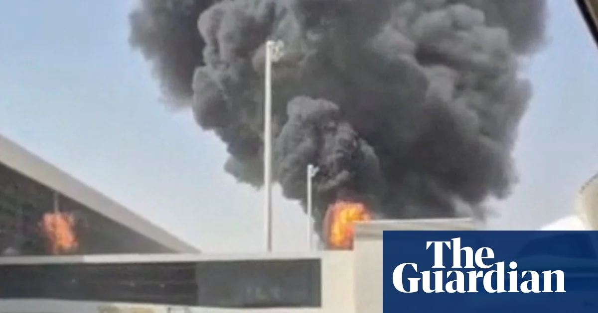 Ataques hutíes al aeropuerto de Riad matan a tres saudíes y perturban los vuelos