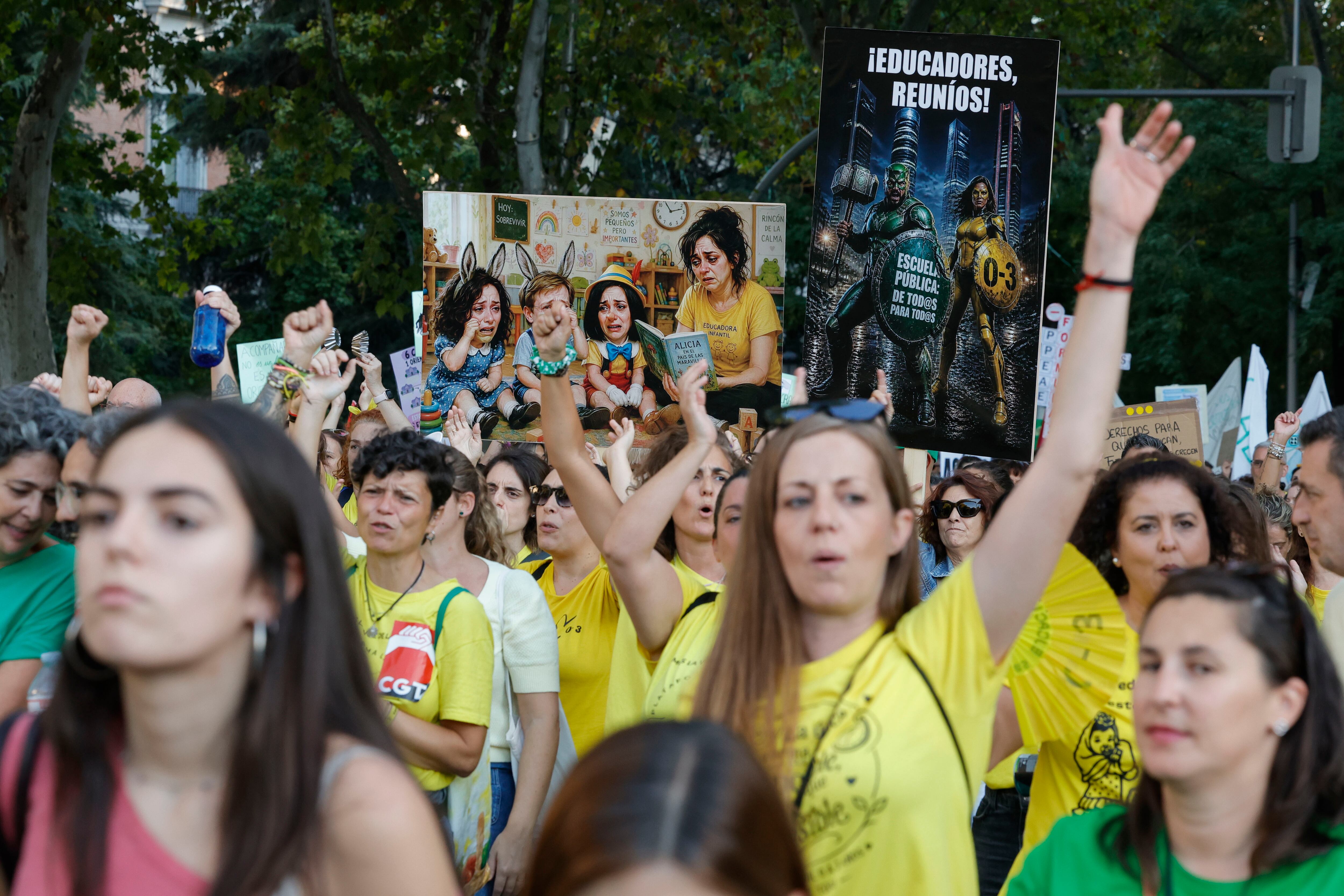 Huelga indefinida de profesores en Madrid: movilizaciones masivas y tensiones en la Universidad Complutense