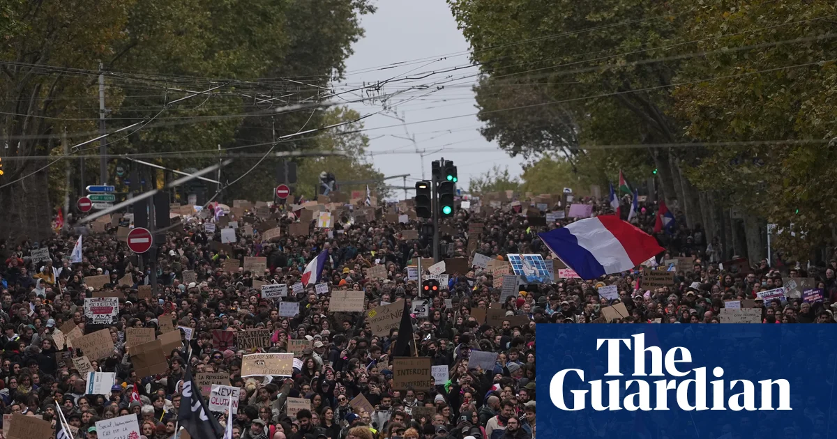 Hundreds of Thousands March Across France Amid Policing and Economic Concerns