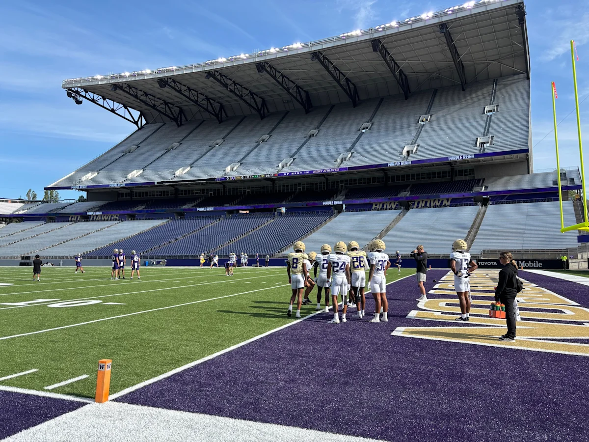 Huskies' Fall Practice Sees Standout Performances From Wide Receivers