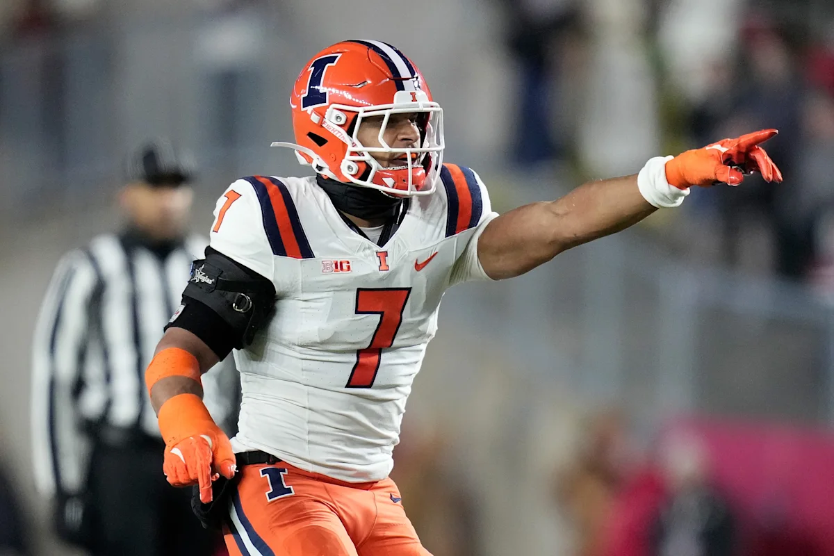 Illini Veterans Aim to Revitalize Defense