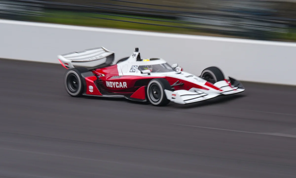 IndyCar 考虑为新款 IR28 赛车配备助力转向
