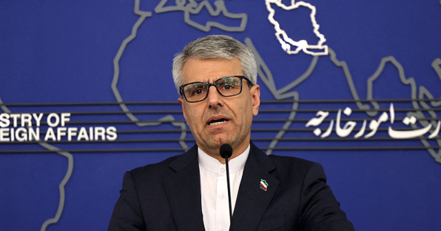 Iran Denies Direct Peace Talks with U.S., Confirms Discussions with Oman