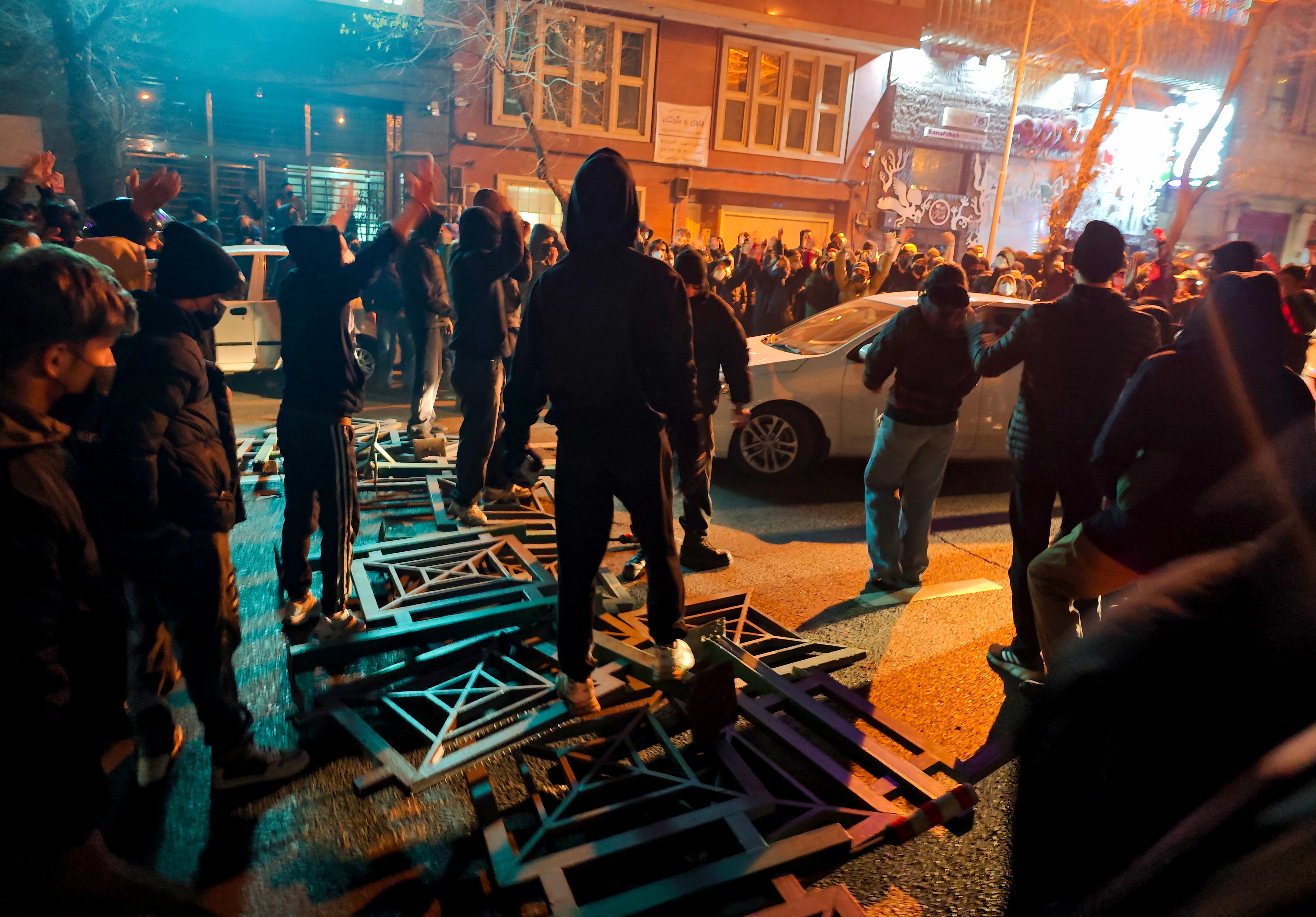 Iran vollstreckt zwei Männer, die im Zusammenhang mit den Protesten im Januar verurteilt wurden