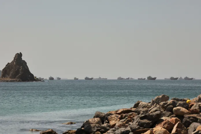 Strait of Hormuz वार्ता के लिए ईरानी अधिकारी Oman पहुंचे