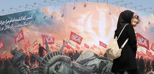 Irans Präsident räumt wirtschaftliche Probleme ein und warnt vor umfassendem Krieg
