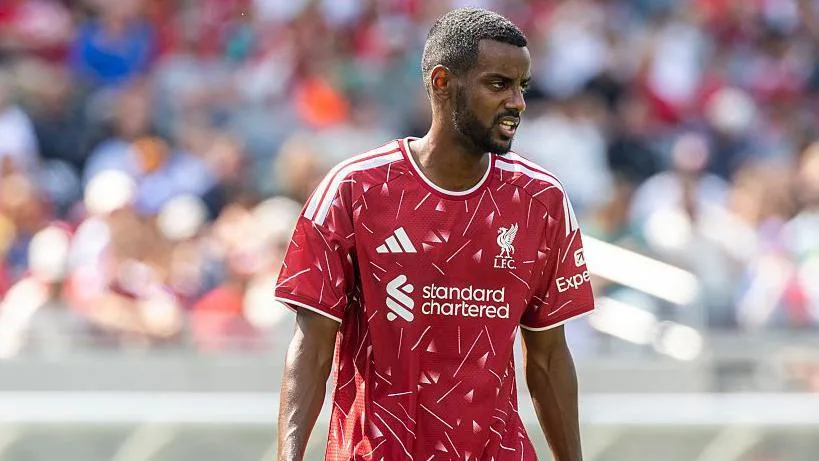 Isak Could Be Key in Filling Salah's Role for Liverpool