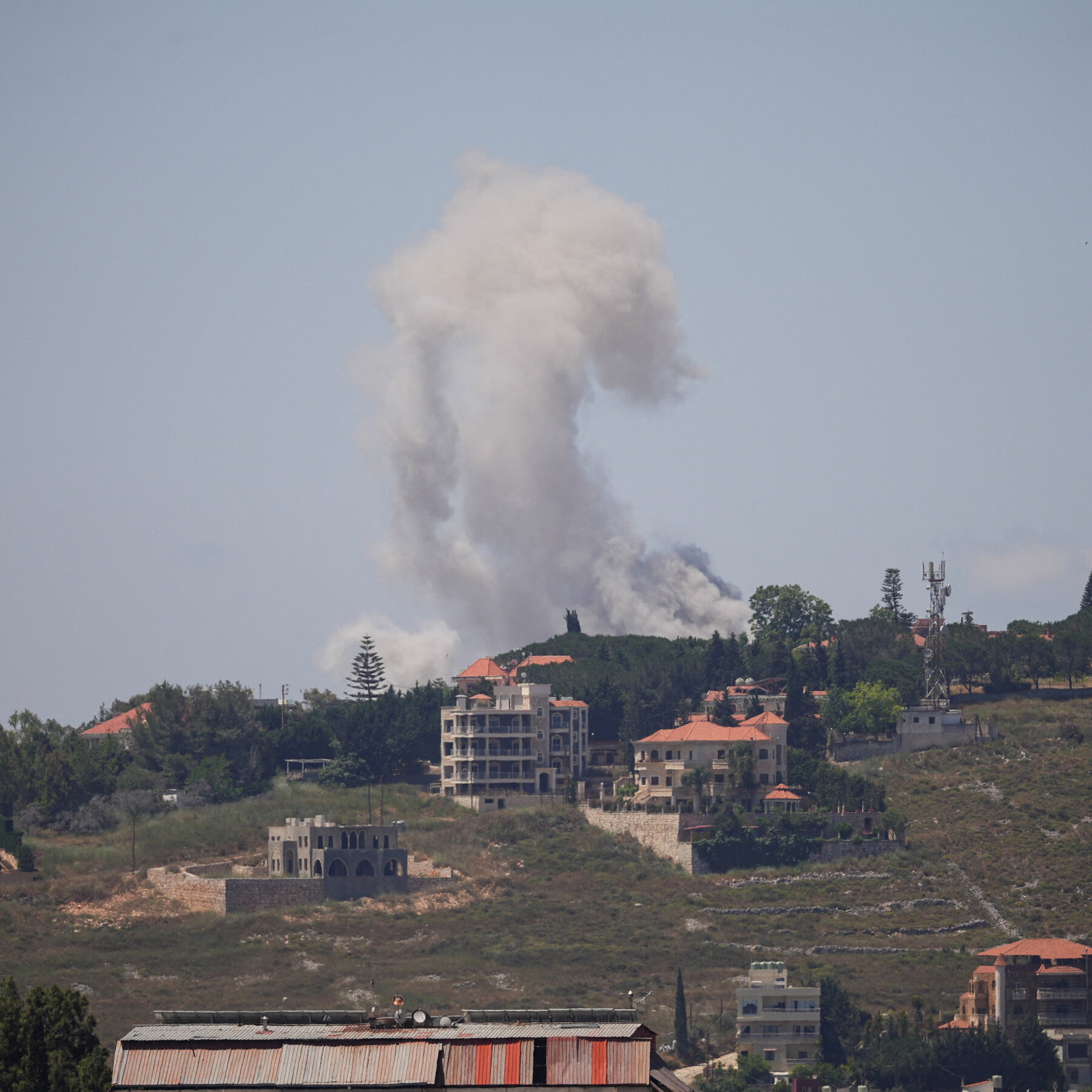 Israeli Airstrike Kills Lebanese Soldiers Days After Conditional Truce Agreement