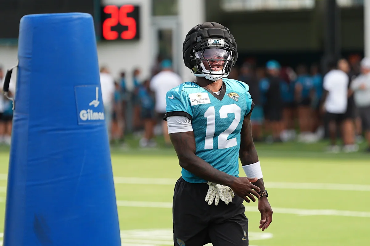Jakobi Meyers Comparte sus Primeras Impresiones de Travis Hunter