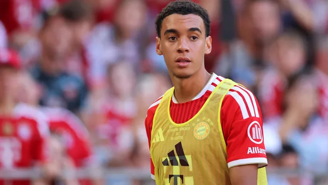 Jamal Musiala leidet an neurologischer Dysfunktion, FC Bayern rechnet mit Fortsetzung der Karriere