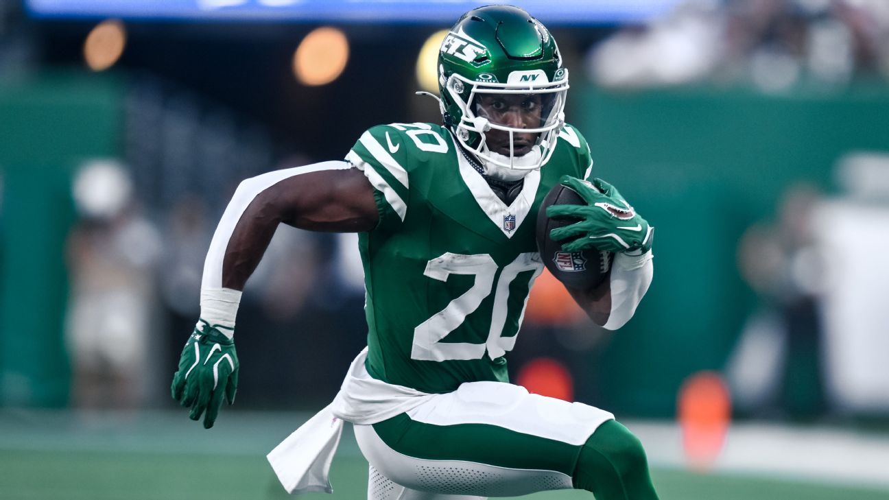 Jets' Breece Hall Strains Groin in Practice