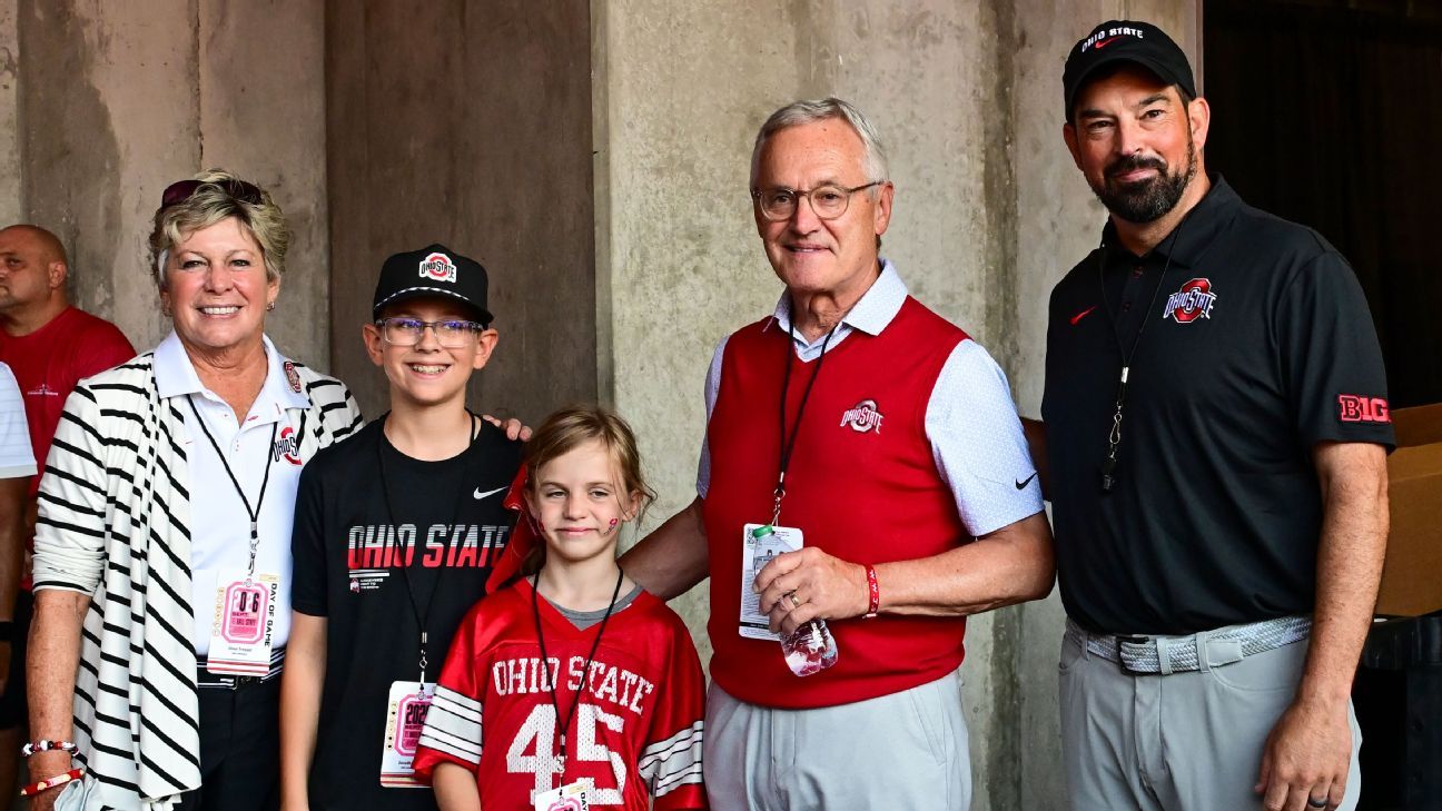 Jim Tressel wird in die Ring of Honor von Ohio State aufgenommen