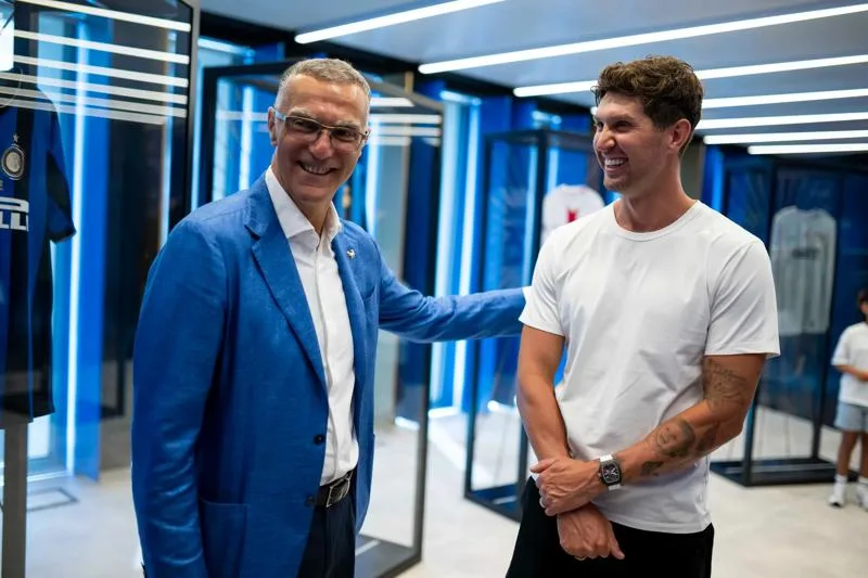 John Stones von Inter-Legende begrüßt