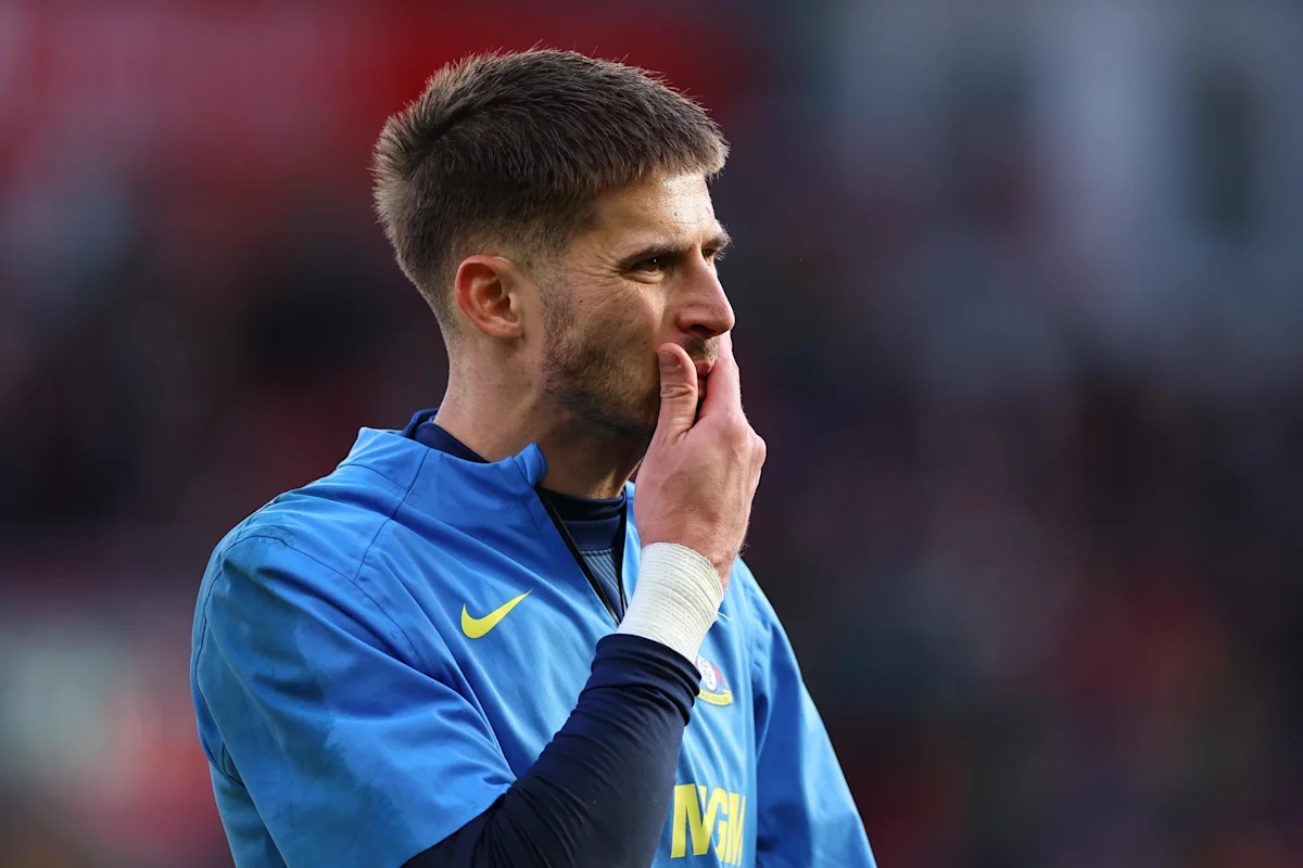 Juventus Shifts Goalkeeper Focus to Vicario as Suzuki Deal Fades