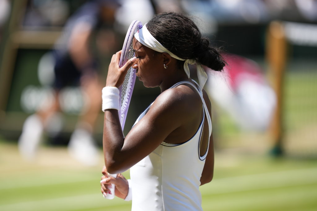Karolina Muchova Advances to Wimbledon Final, Defeating Coco Gauff in Three Sets