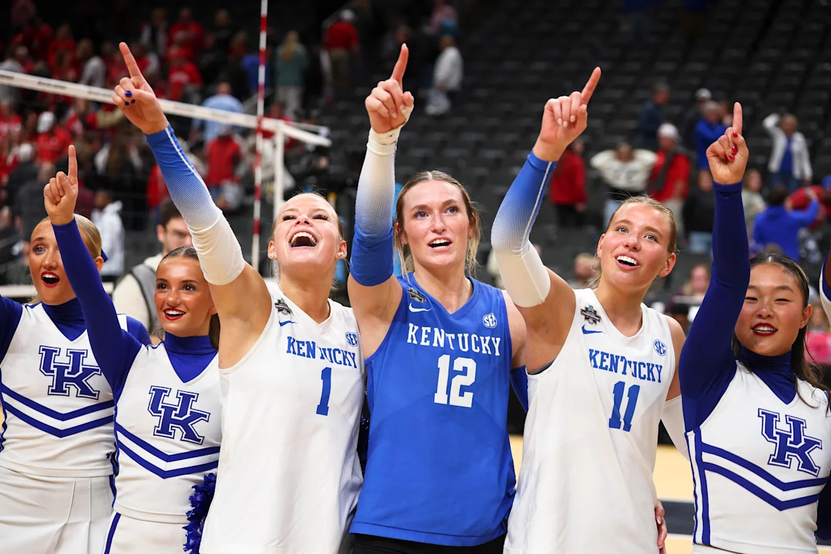 Kentucky Volleyball spielt historisches Spiel im Wrigley Field