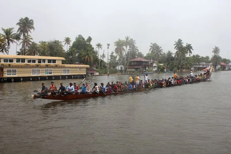 Kerala Snake Boat Racers Persist Despite Challenges