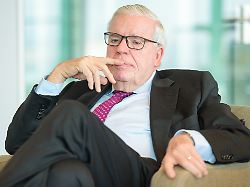 Klaus-Michael Kühne: Vom Logistik-Milliardär zum größten Stifter Europas