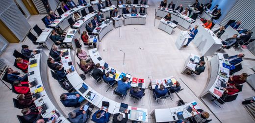 Koalitionsgespräche in Mecklenburg-Vorpommern: SPD, Linke und Grüne streben rot-rot-grüne Regierung an