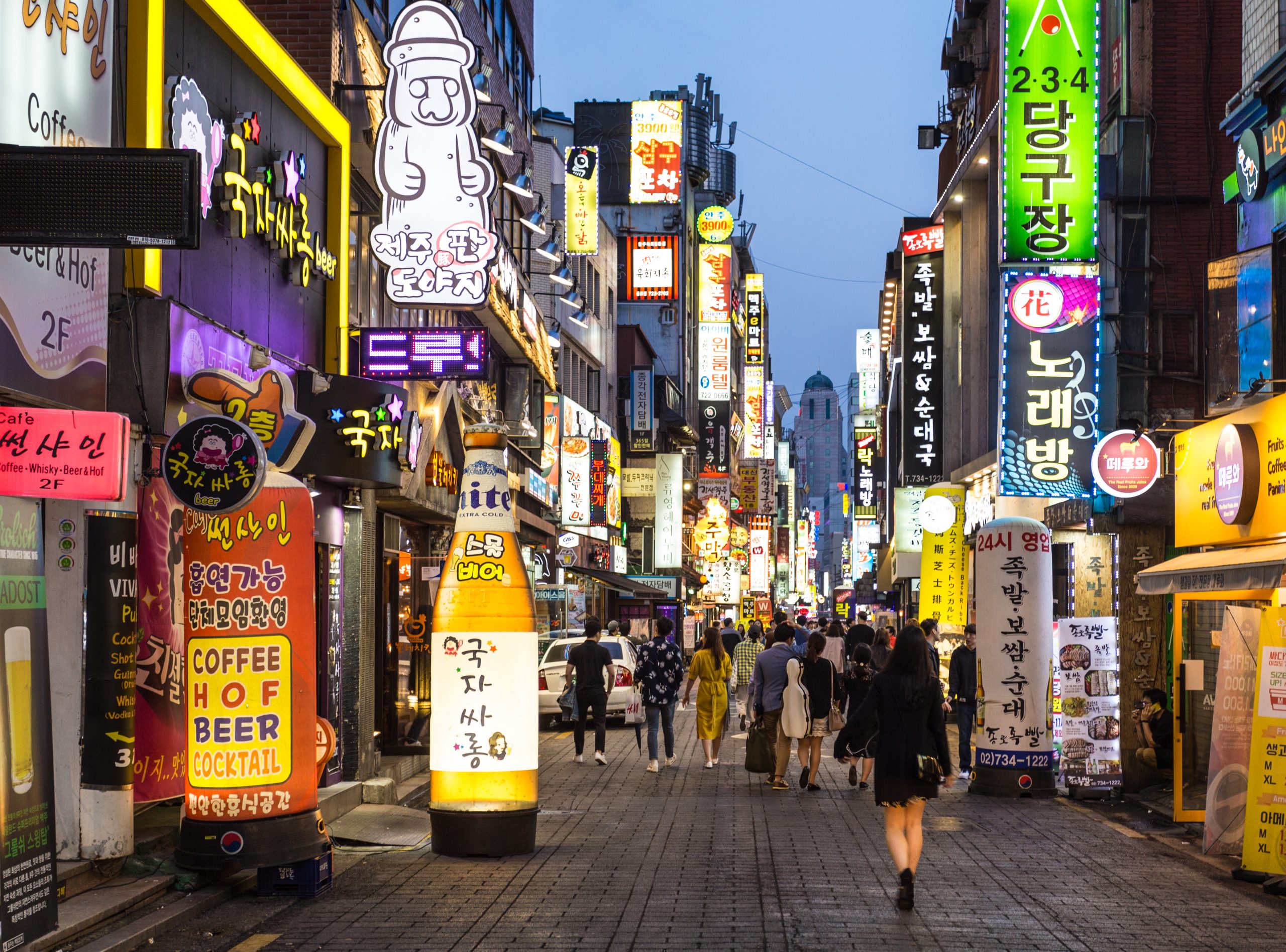 Korean Men Drink Less, Women Over 30 Drink More: New Data