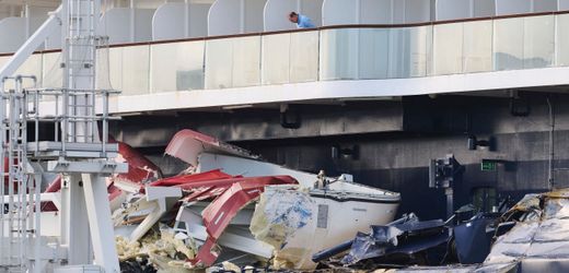 Kreuzfahrtschiff kollidiert in Bremerhaven mit Containerschiffen, Reise abgesagt