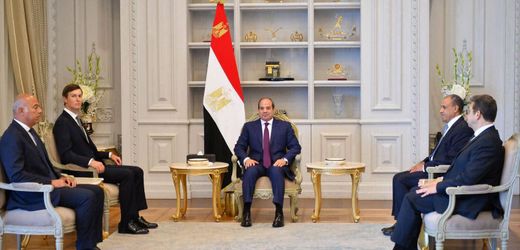 Kushner führt Gespräche mit Hamas-Vertretern über Gaza-Friedensplan, während Israel Einwände erhebt
