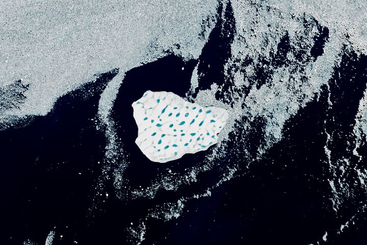 Large Iceberg Drifts South From Greenland