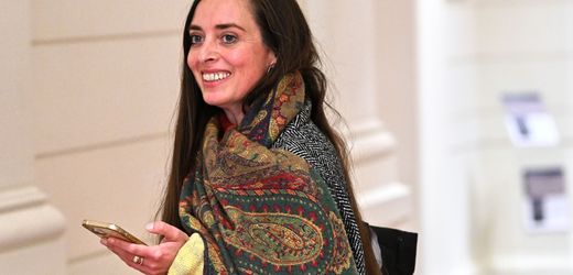 Linke-Politikerin Emde hält an Aussagen zum Existenzrecht Israels fest, Koalitionsgespräche in Berlin werden fortgesetzt