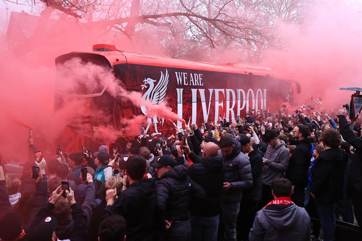 Liverpool Begins Champions League Campaign with Iraola’s Debut