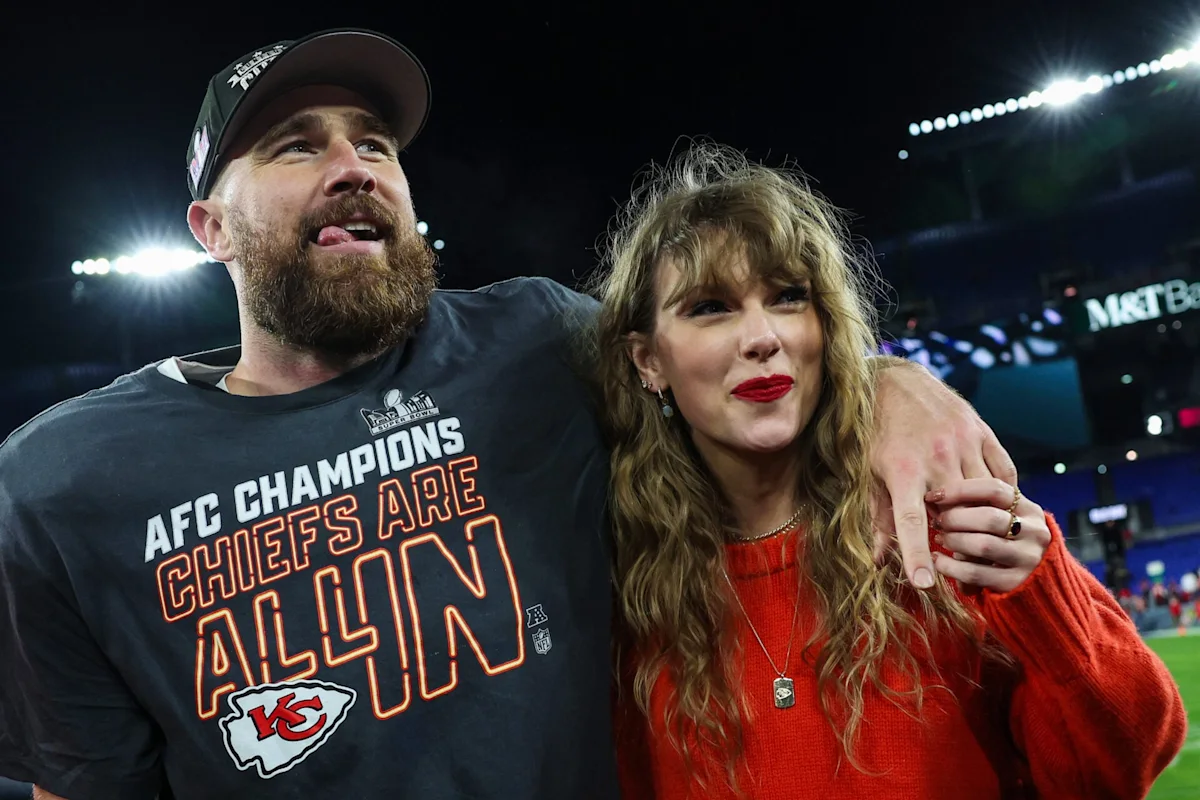 Mahomes, Kelce Reconnect at Chiefs Training Camp