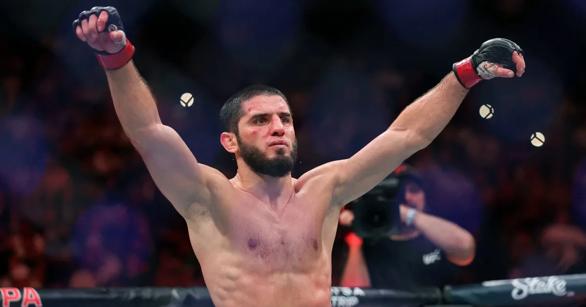 Makhachev Defeats Machado Garry at UFC 300