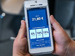Manipulation bei Kartenzahlung: Verbraucherschützer kritisieren Trinkgeld-Designtricks