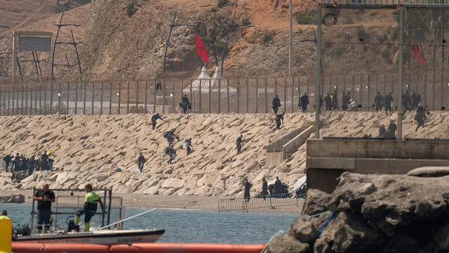 Marokko nimmt Hunderte Migranten nahe Ceuta fest – Grenzsicherung verstärkt