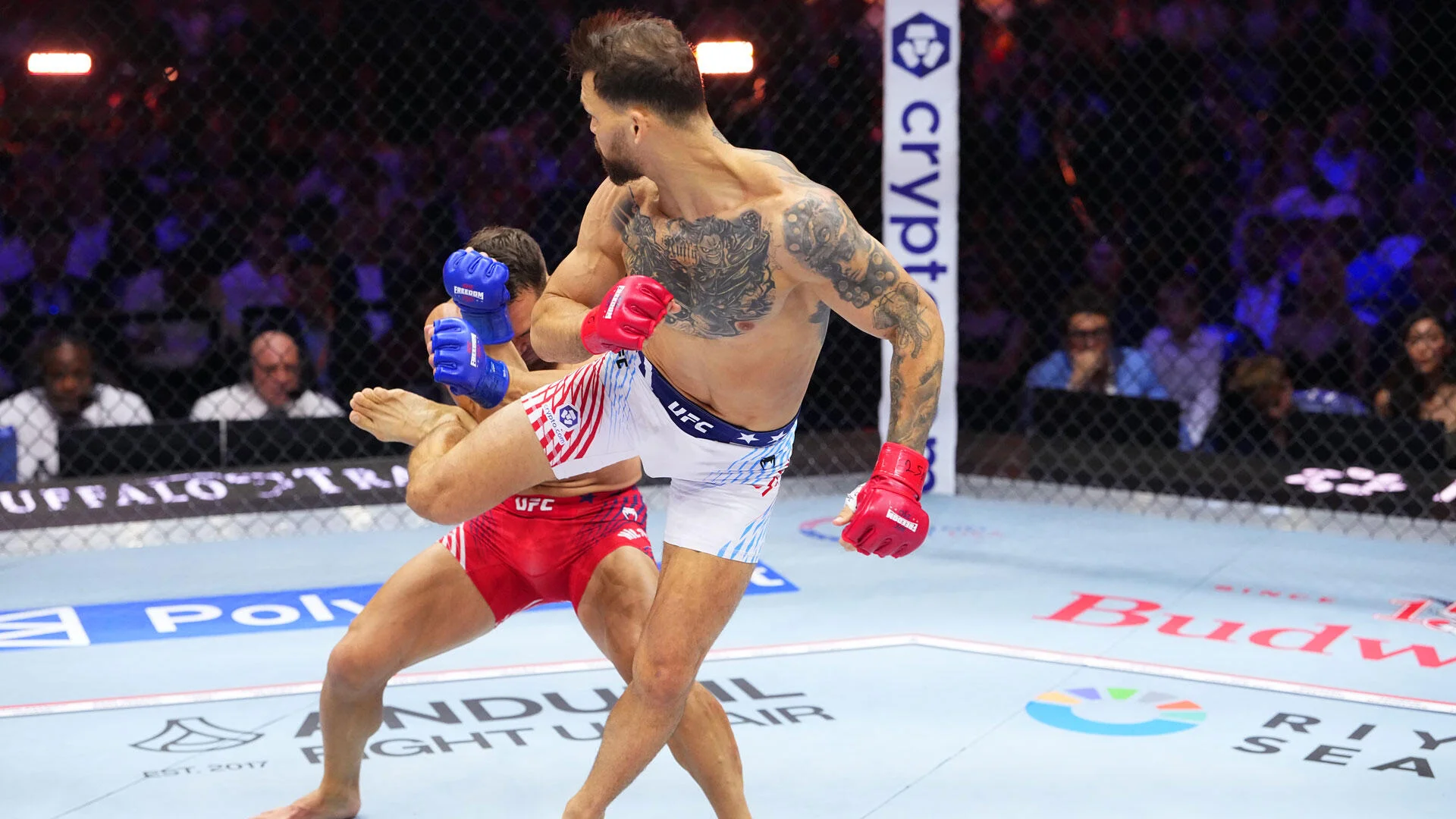 Mauricio Ruffy Delivers First-Round KO Against Michael Chandler