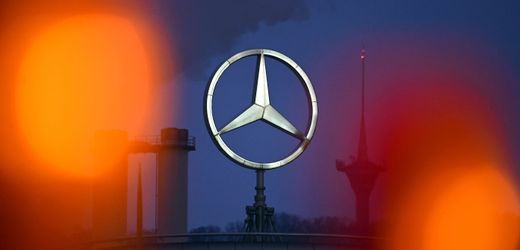 Mercedes reduziert Homeoffice deutlich und droht mit Werkschließungen