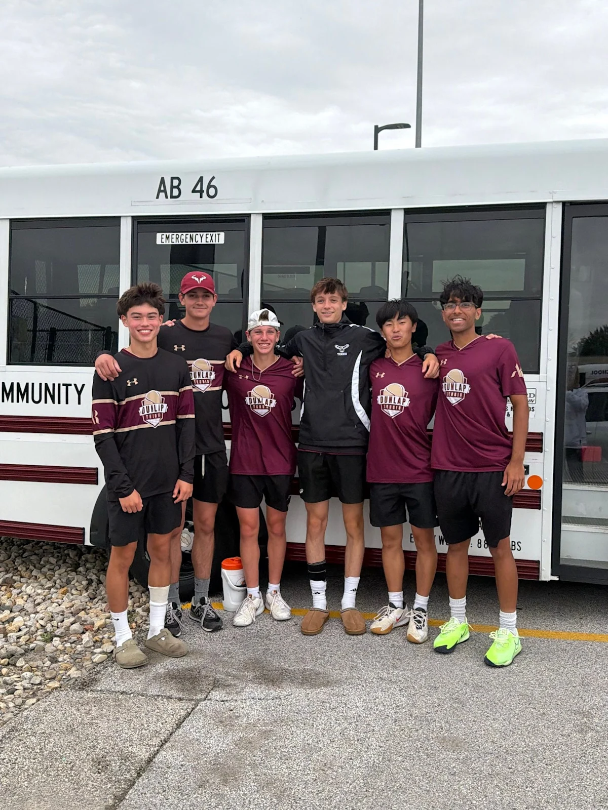 Metamora 与 Dunlap 在 IHSA 男子州立网球决赛中并列第四