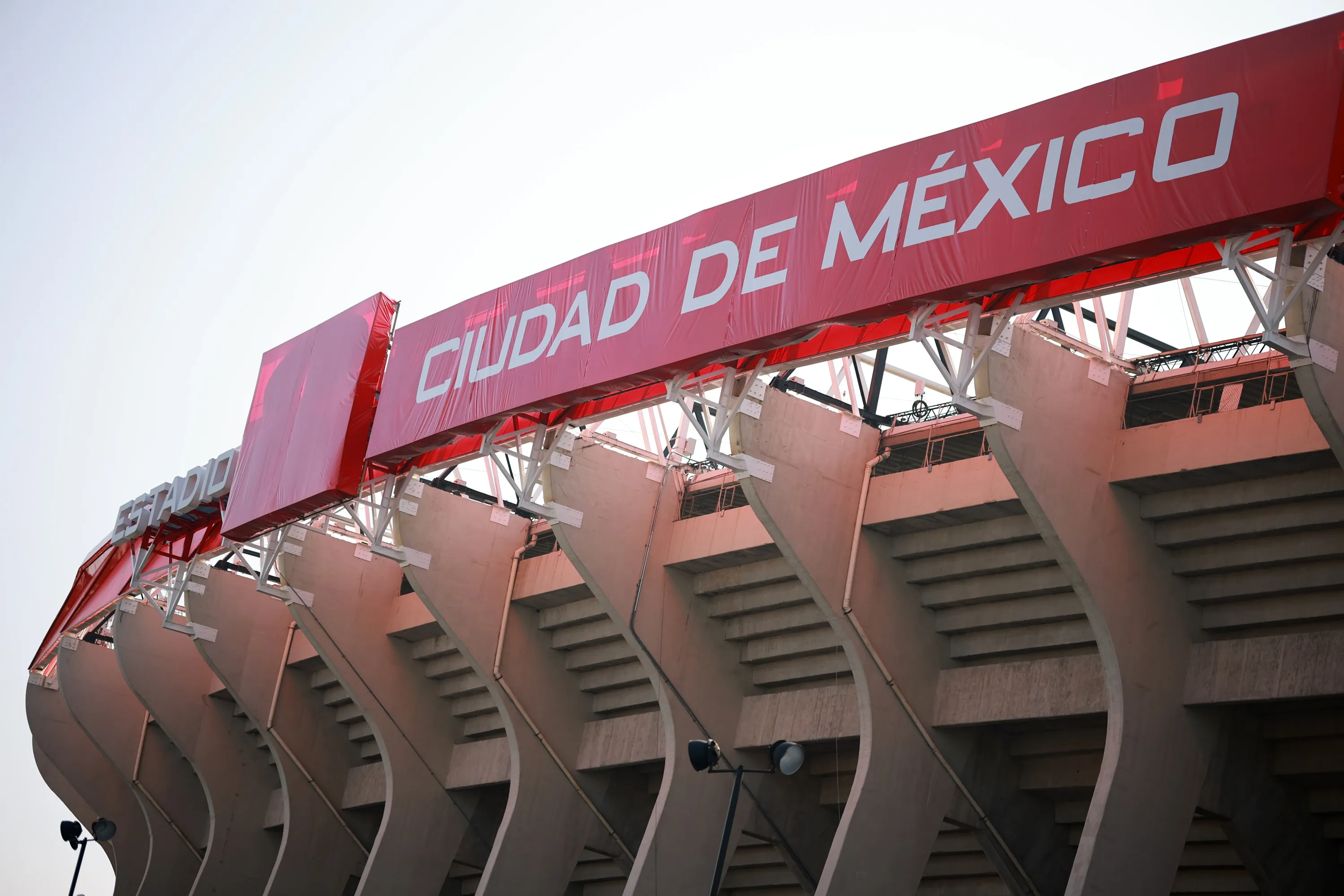 Mexican World Cup Stadiums Navigate FIFA Environmental and Turf Mandates
