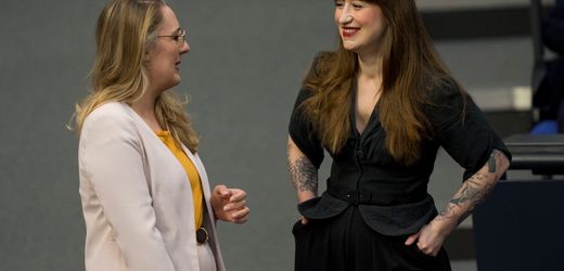 Mögliche Koalitionsverhandlungen von SPD, Grünen und Linken in Berlin und Personalwechsel in der SPD
