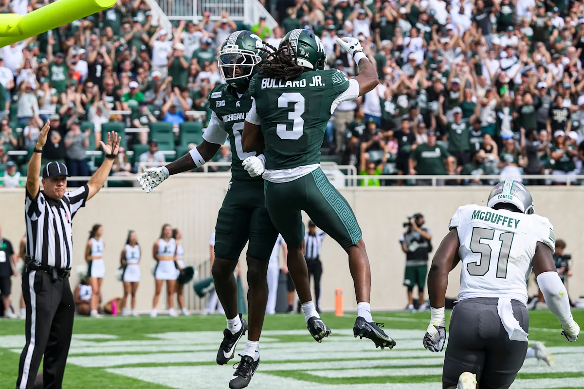 Michigan State Defeats Eastern Michigan 35-7