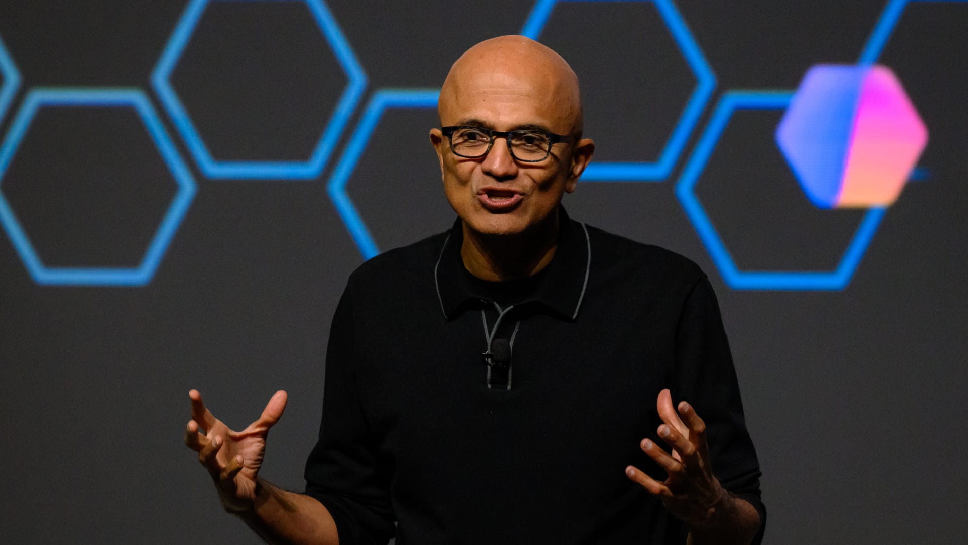 Microsoft Claims AI Cybersecurity Model Outperforms Anthropic