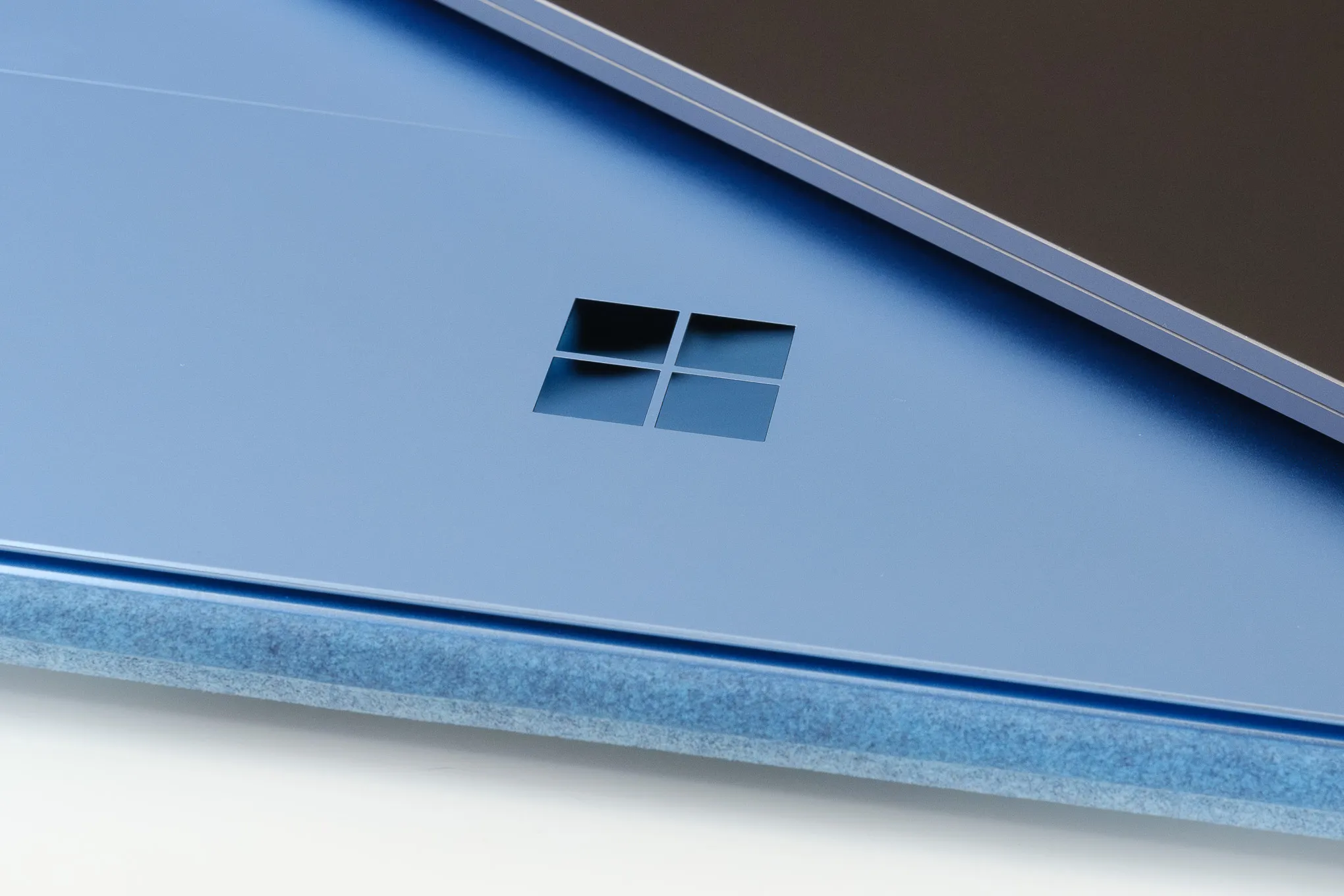 Ръководителят на Microsoft Surface загажда нов хардуер за разработчици