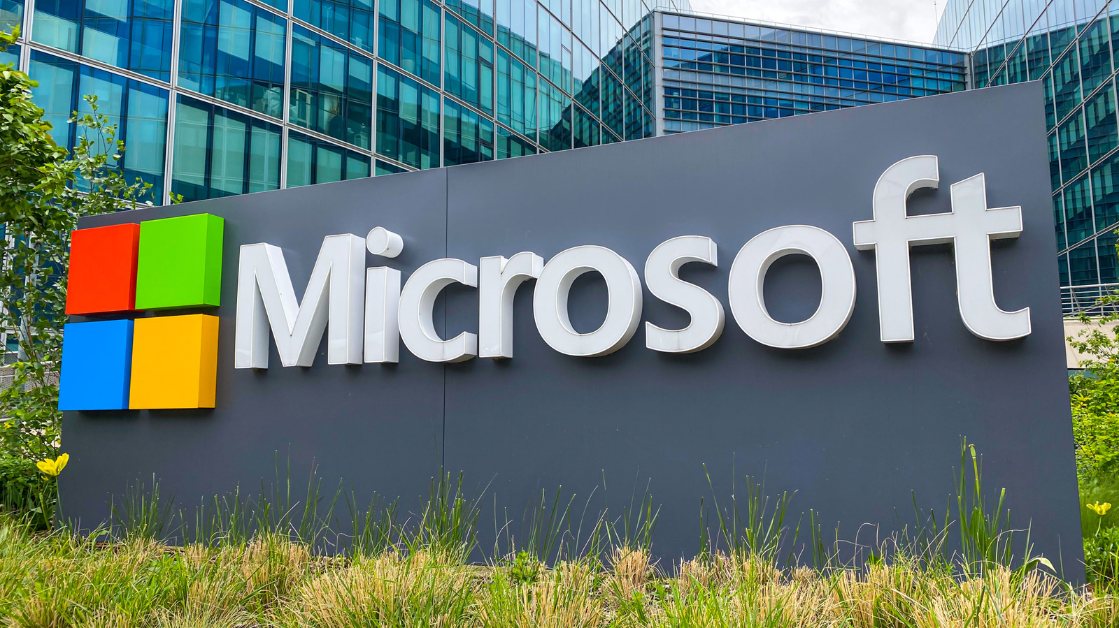 Microsoft’s Carbon Emissions Increased as AI Initiatives Expanded