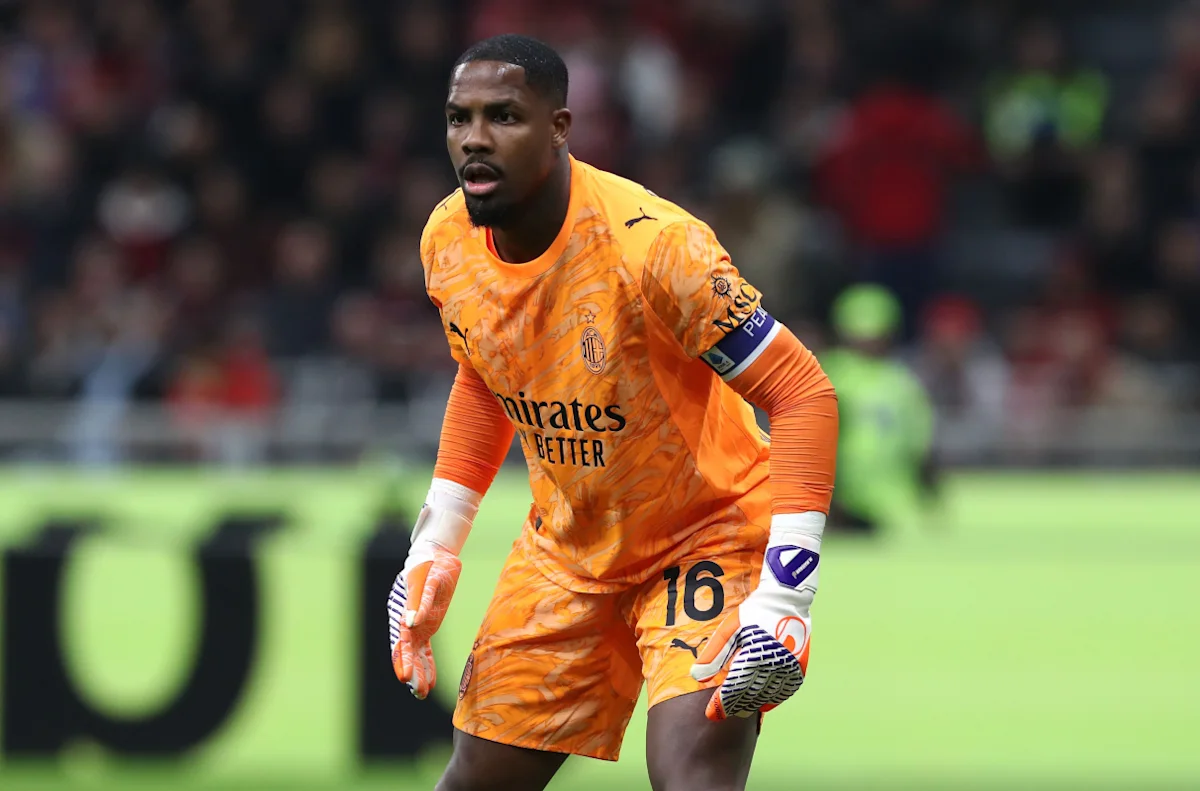 Milan Frustrated as Key Players Extend Holidays