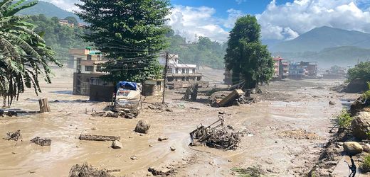 Mindestens 157 Tote und Hunderte Vermisste nach Sturzflut in Nepal und Tibet