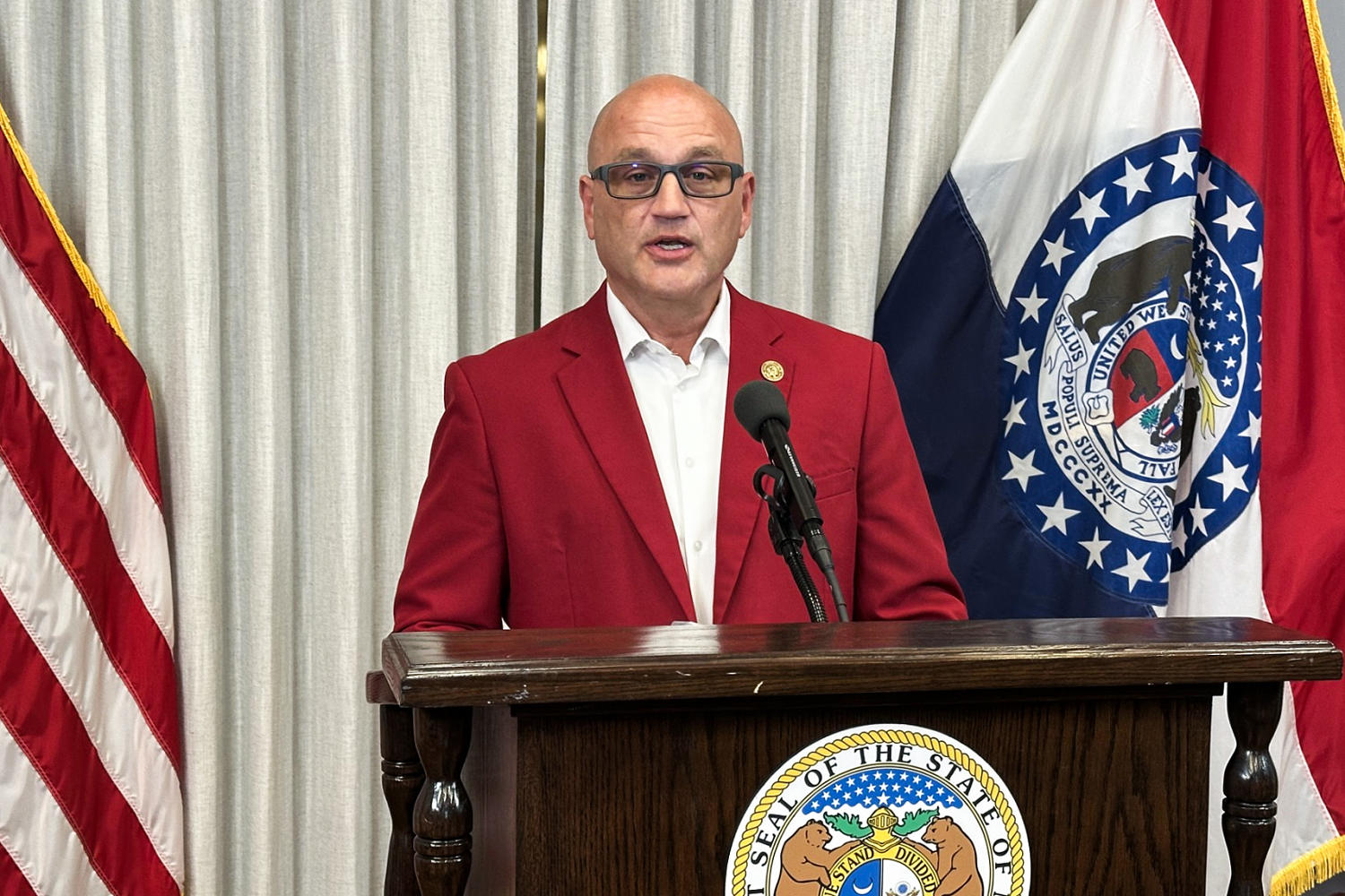 Missouri Secretary of State Faces Contempt Probe Amid Redistricting Dispute